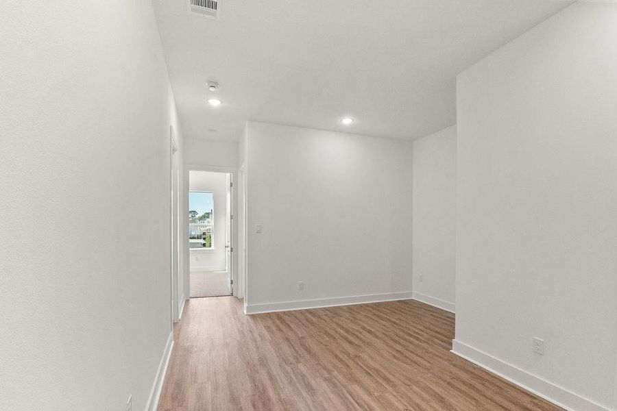 Spacious, unfurnished interior of a new home in , Houston (Image 28).