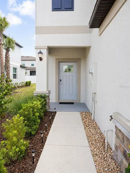 Exterior details and patio area of a home in , Zephyrhills (Image 4).