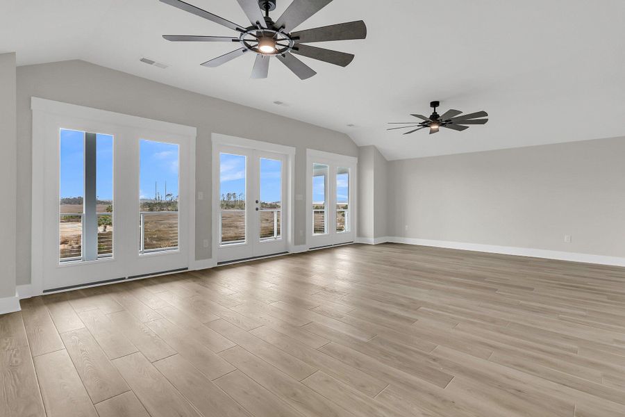Spacious, unfurnished interior of a new home in , Mount Pleasant (Image 33).