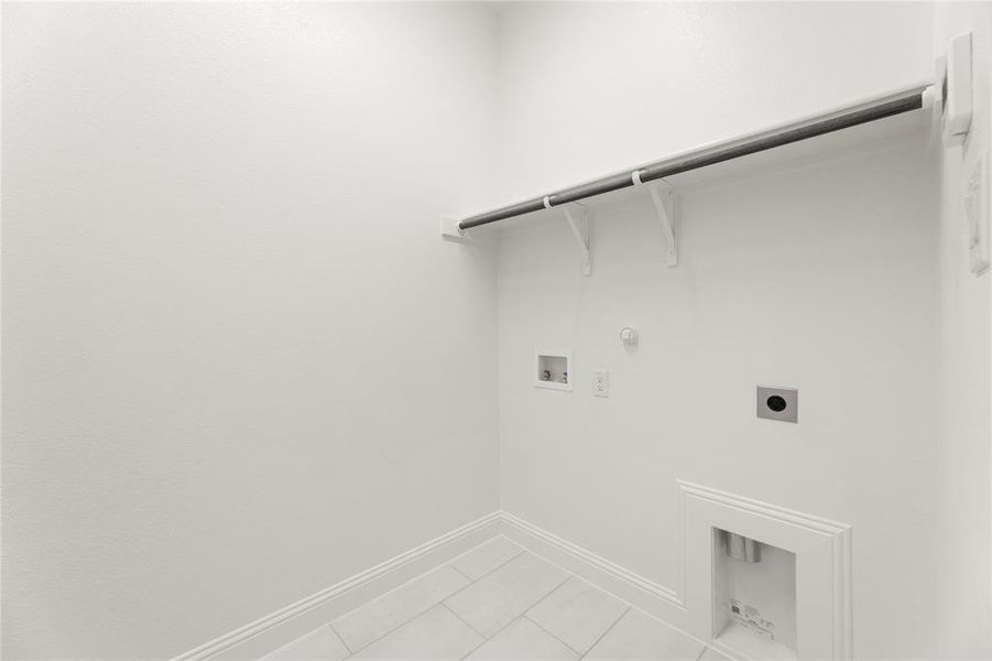 Spacious, unfurnished interior of a new home in Villas at Long Branch, Rowlett (Image 21). Spacious, unfurnished interior of a new home in Villas at Long Branch, Rowlett (Image 21).