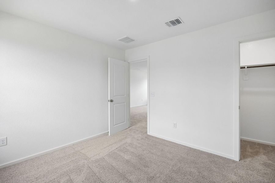 Spacious, unfurnished interior of a new home in Windcress, Cove (Image 24).