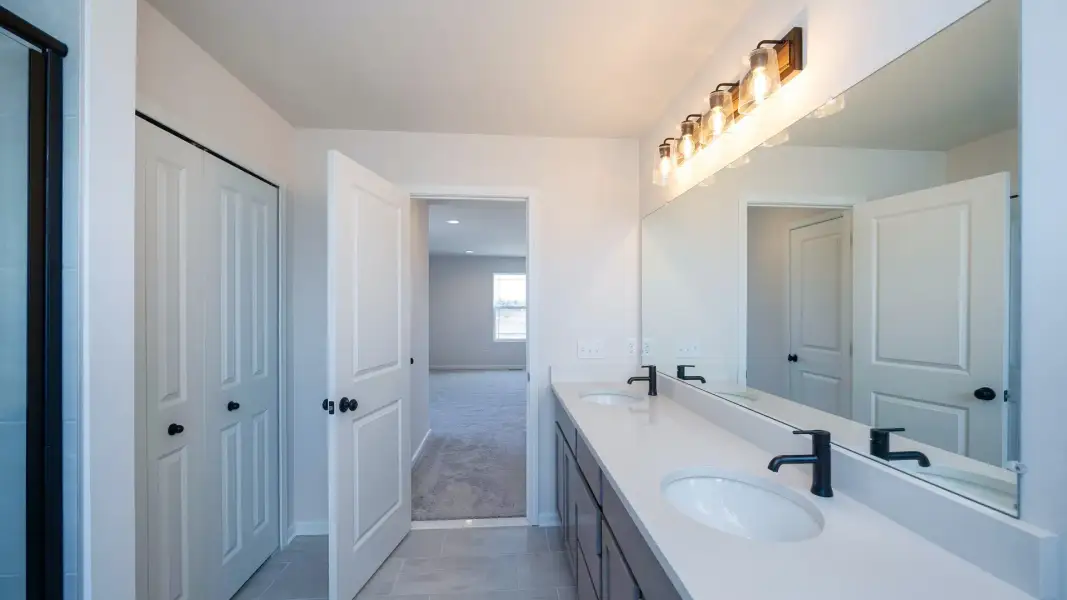 Representative furnished interior of a home built from the The Kettering by Norfolk Homes in Offsite Builds Southern Michigan, Ann Arbor (Image 16).