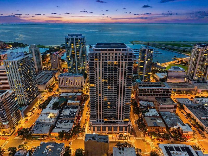 Condo located in St. Petersburg, FL showcasing its design and architecture (Image 34). Condo located in St. Petersburg, FL showcasing its design and architecture (Image 34).