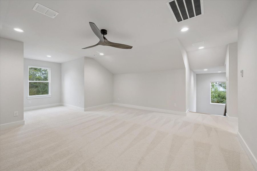 2nd Floor Game Room/Flex Space with Full Bath