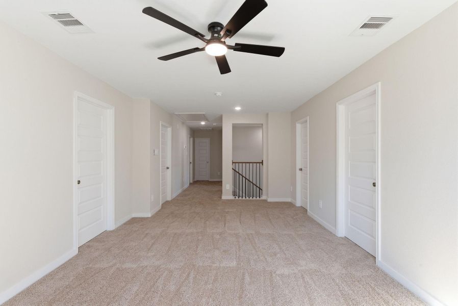 Spacious, unfurnished interior of a new home in , Fresno (Image 45).