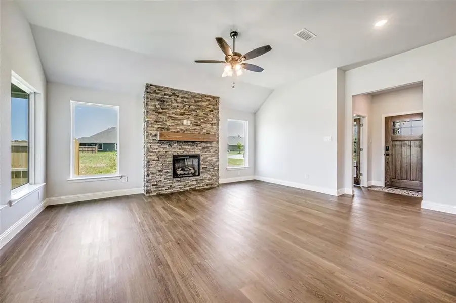 Spacious, unfurnished interior of a new home in , Sanger (Image 14). Spacious, unfurnished interior of a new home in , Sanger (Image 14).