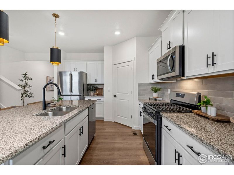 Furnished interior view inside a new home in Vantage, Berthoud (Image 17).