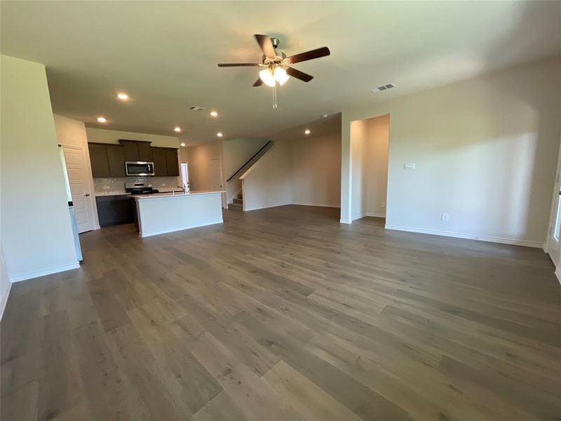 Spacious, unfurnished interior of a new home in Elevon, Lavon (Image 13). Spacious, unfurnished interior of a new home in Elevon, Lavon (Image 13).