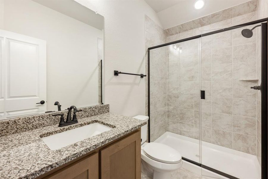 Furnished interior view inside a new home in Hulen Trails Classic 50, Fort Worth (Image 16). Furnished interior view inside a new home in Hulen Trails Classic 50, Fort Worth (Image 16).