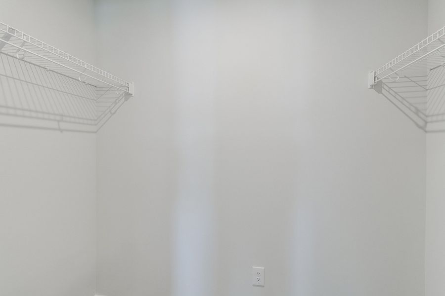 Spacious, unfurnished interior of a new home in Astoria, Columbia (Image 25).