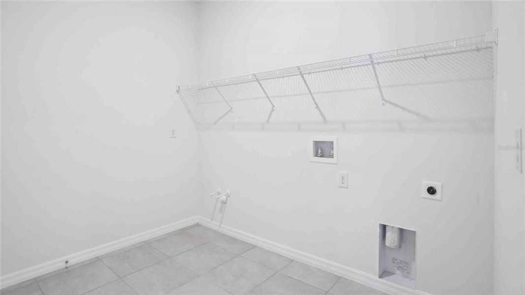 Spacious, unfurnished interior of a new home in Waterford, Brooksville (Image 17).