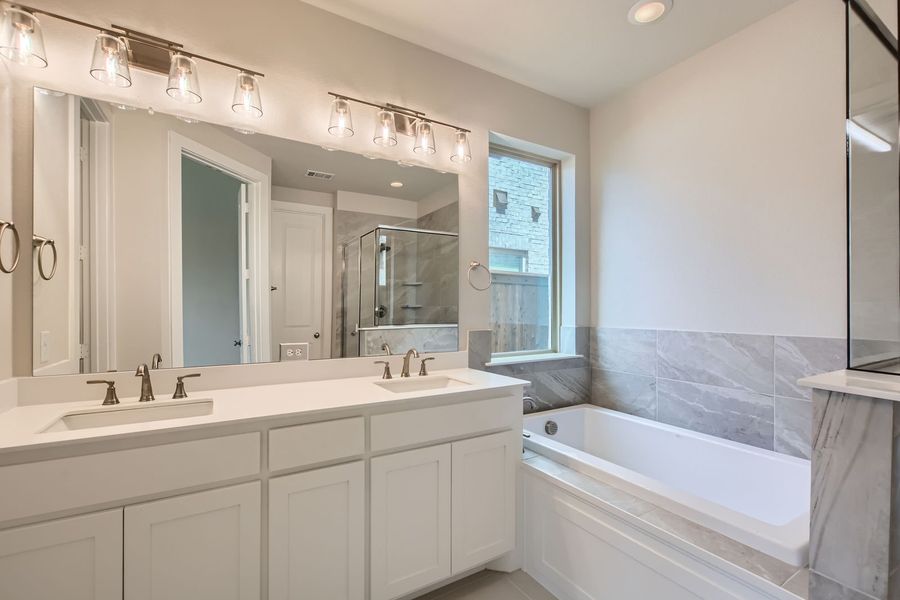 Plan 1477 - Representative Photo - Main Bathroom Plan 1477 - Representative Photo - Main Bathroom