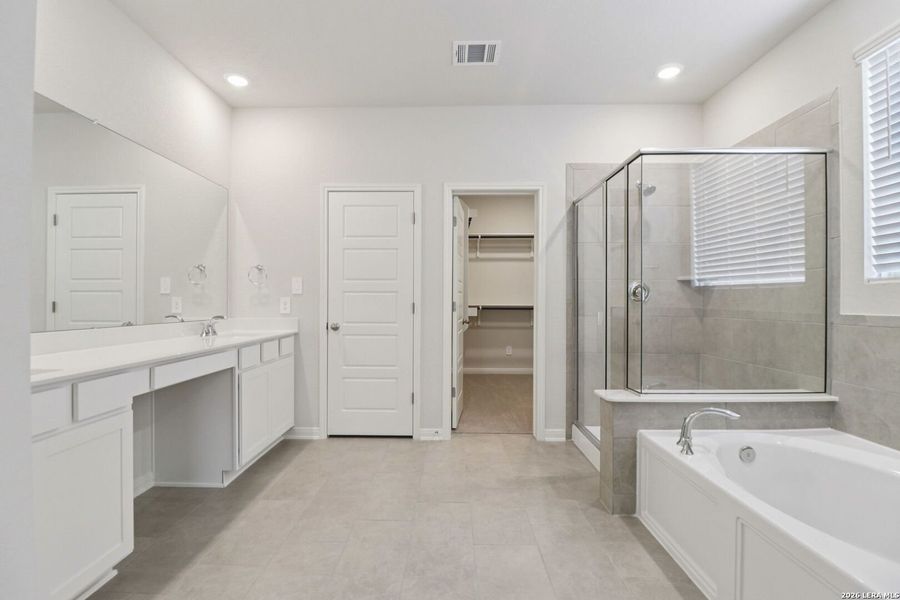 Furnished interior view inside a new home in Fox Falls, Boerne (Image 11). Furnished interior view inside a new home in Fox Falls, Boerne (Image 11).