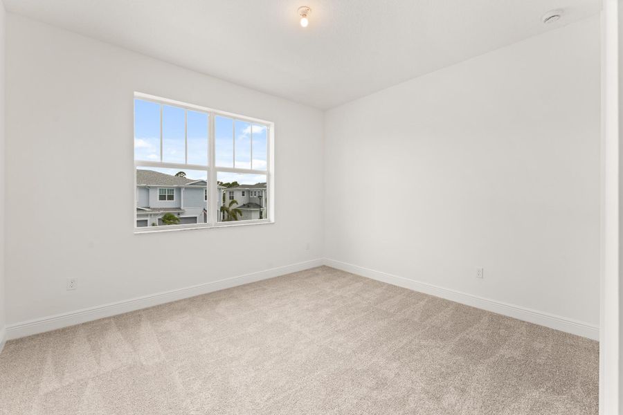 Spacious, unfurnished interior of a new home in Avila, Jensen Beach (Image 6).