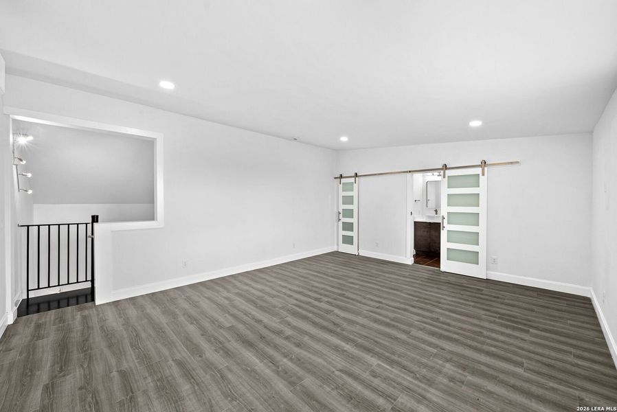 Spacious, unfurnished interior of a new home in , San Antonio (Image 40).
