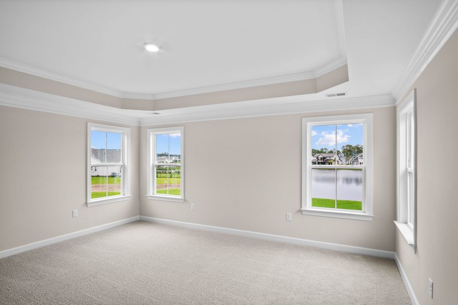Spacious, unfurnished interior of a new home in Waterbridge, Myrtle Beach (Image 14).