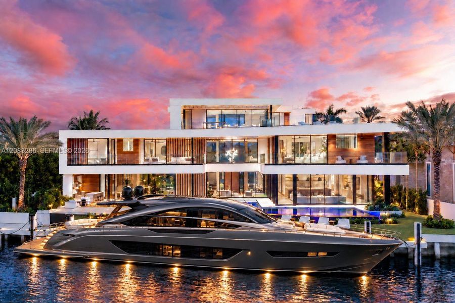Condo located in Fort Lauderdale, FL showcasing its design and architecture (Image 3). Condo located in Fort Lauderdale, FL showcasing its design and architecture (Image 3).