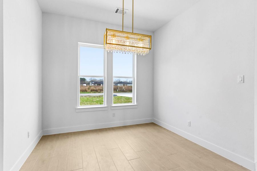 Spacious, unfurnished interior of a new home in , Dayton (Image 40).