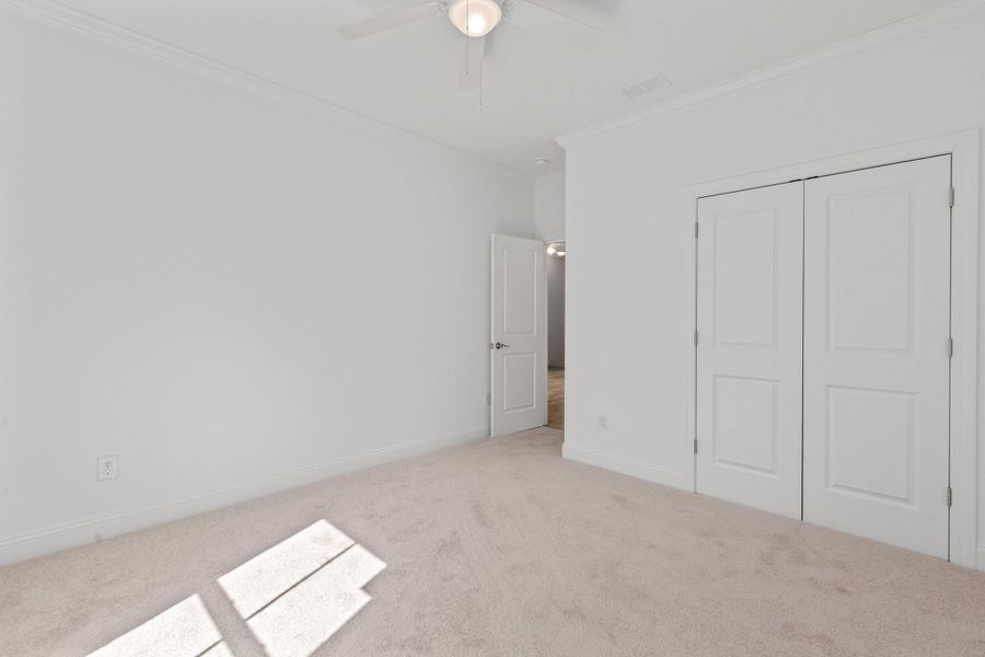 Spacious, unfurnished interior of a new home in , Summerville (Image 36).