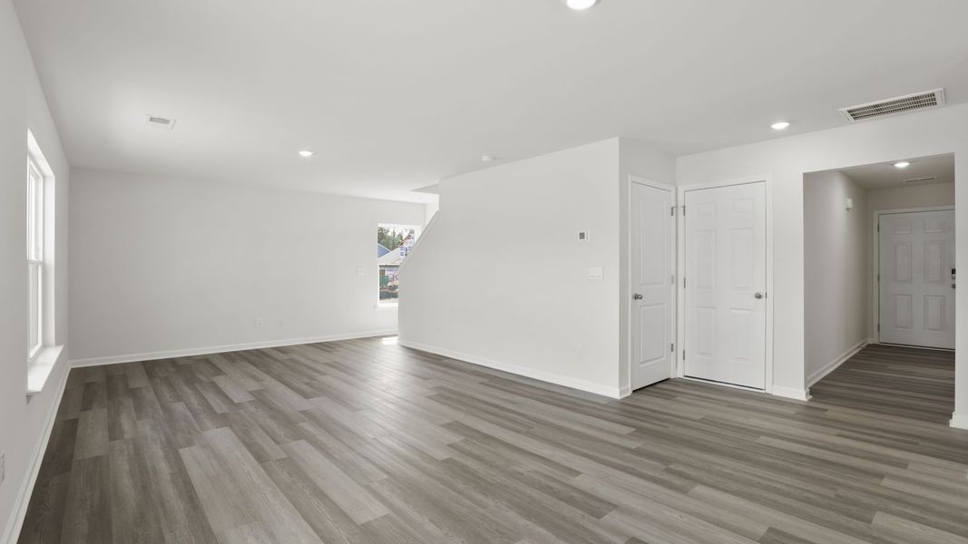 Spacious, unfurnished interior of a new home in Harrier Point, Woodruff (Image 17).
