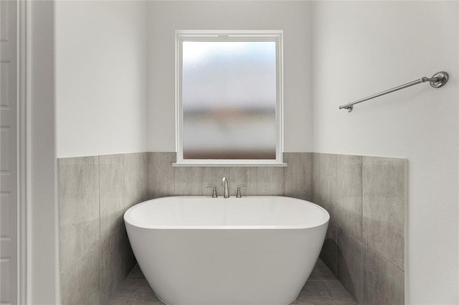 018. 1805 Gem - Bath (3)