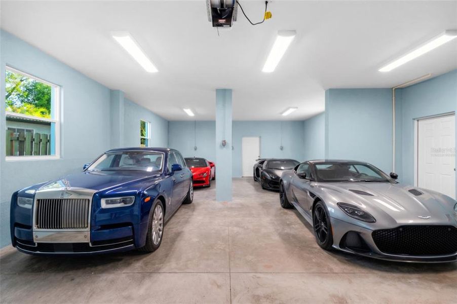 Furnished interior view inside a new home in , St. Petersburg (Image 16).