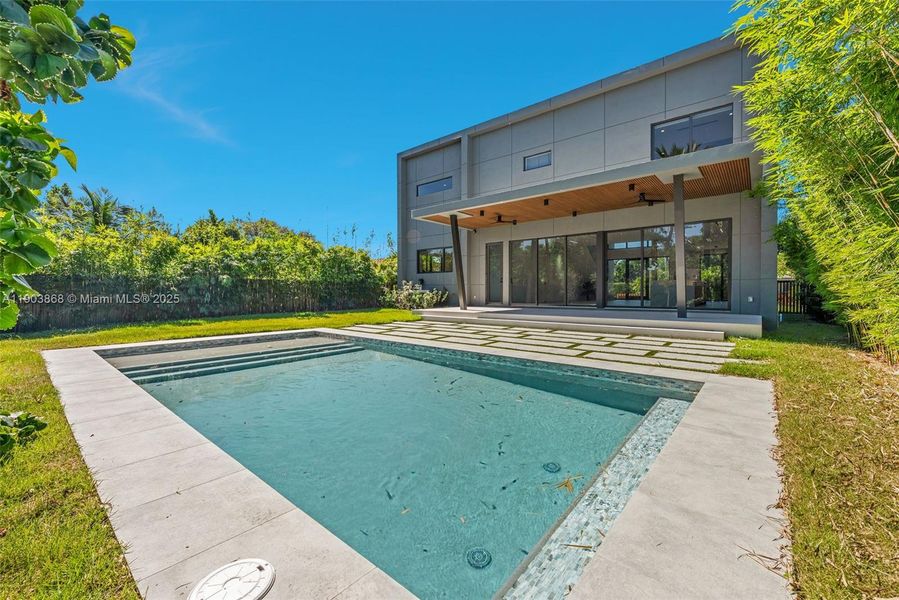 Image 39 of a home in .