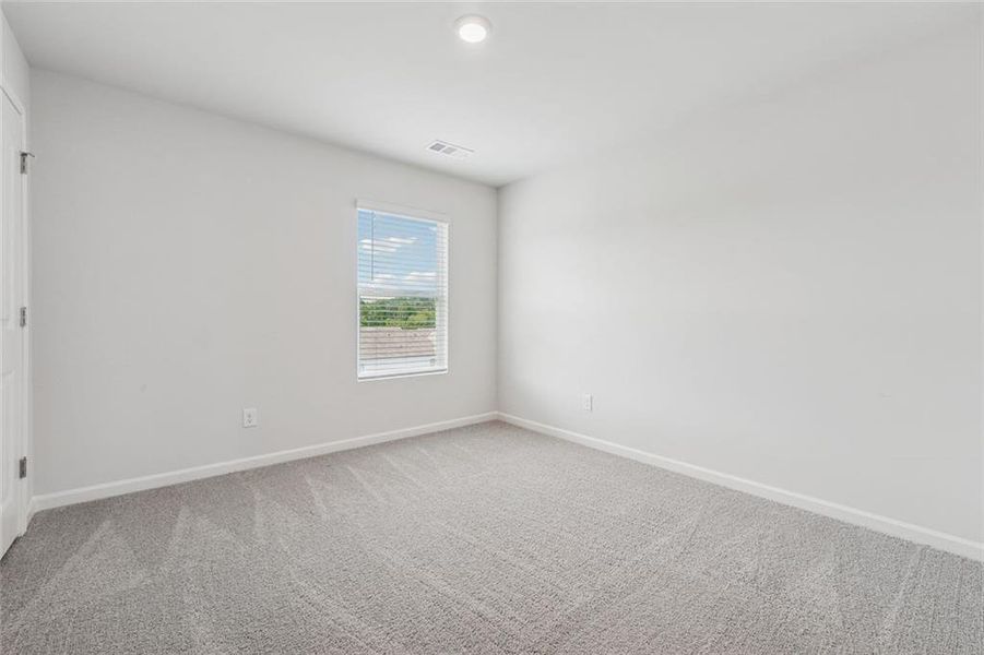 Spacious, unfurnished interior of a new home in , Dallas (Image 31).