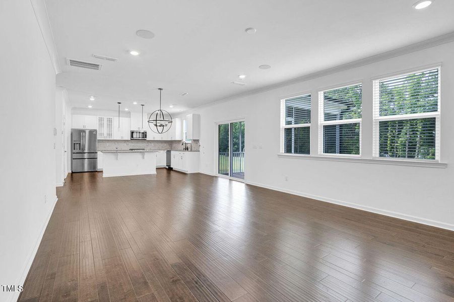 Living & Dining Living & Dining