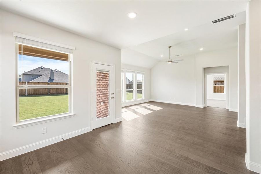 Spacious, unfurnished interior of a new home in Liberty, Melissa (Image 38).