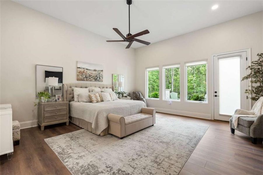 Furnished interior view inside a new home in , Whitesburg (Image 20).