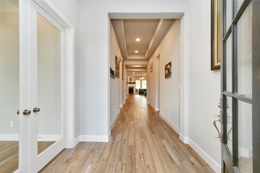 Spacious, unfurnished interior of a new home in Cross Creek West 55', Fulshear (Image 21).