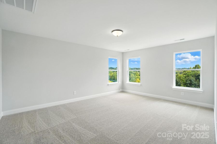 Spacious, unfurnished interior of a new home in Summerlin, Mooresville (Image 23).