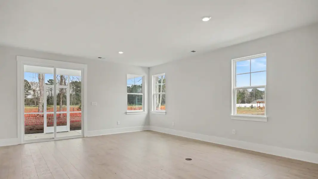 Spacious, unfurnished interior of a new home in Maple Grove, Conway (Image 5).