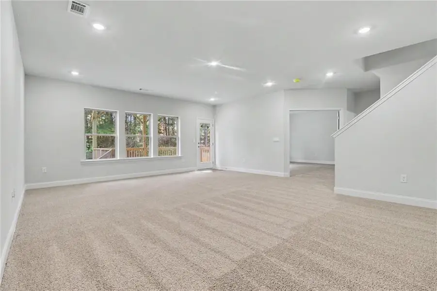 Spacious, unfurnished interior of a new home in Magnolia Villas, Cornelia (Image 18).