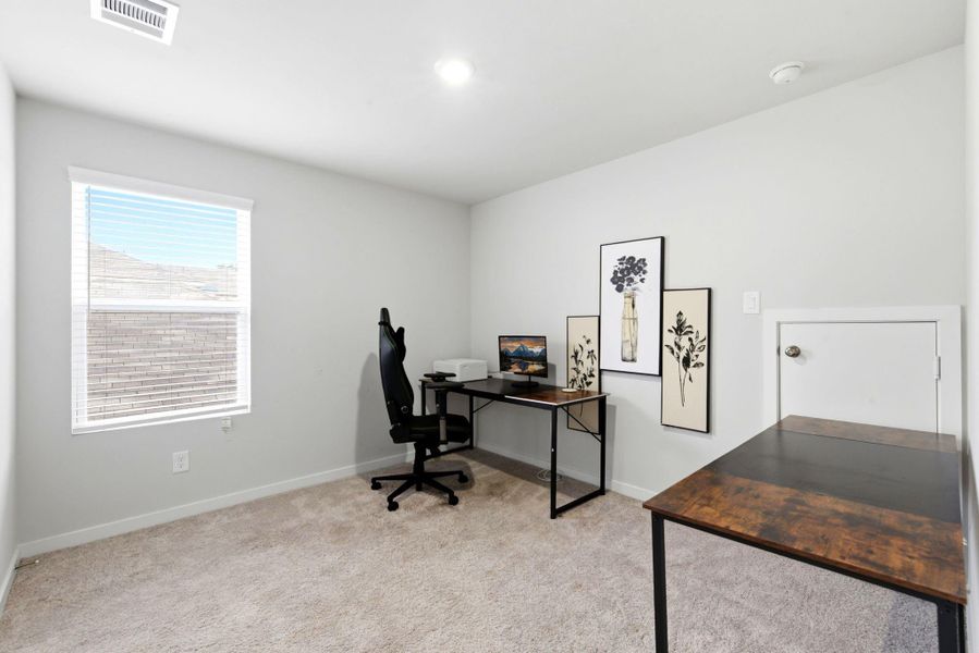 Furnished interior view inside a new home in Lakes at Black Oak, Magnolia (Image 5). Furnished interior view inside a new home in Lakes at Black Oak, Magnolia (Image 5).