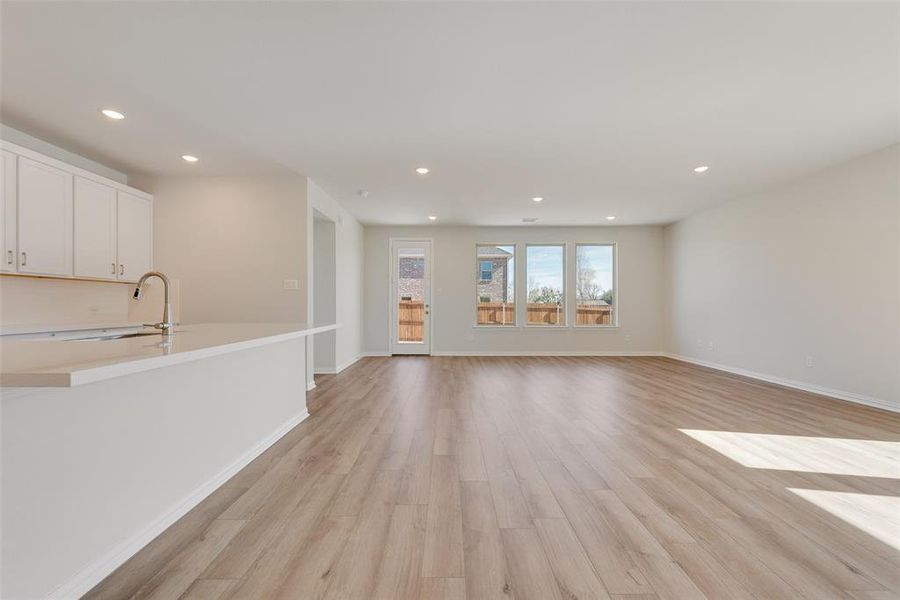 Spacious, unfurnished interior of a new home in Walden Pond, Forney (Image 11). Spacious, unfurnished interior of a new home in Walden Pond, Forney (Image 11).