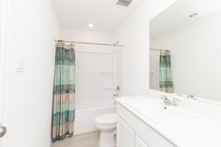 Furnished interior view inside a new home in Cielo Gardens: Welton Collection, Jarrell (Image 11). Furnished interior view inside a new home in Cielo Gardens: Welton Collection, Jarrell (Image 11).