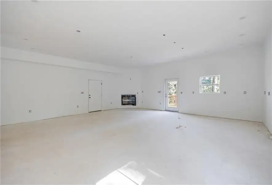 Image 53 of a home in .