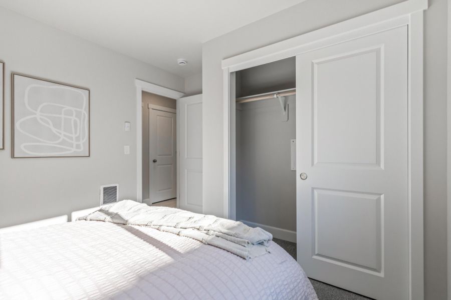 Furnished interior view inside a new home in Feather Ridge, Redmond (Image 15).