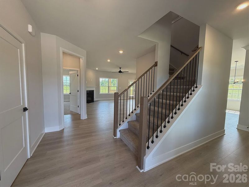 Spacious, unfurnished interior of a new home in Northlake, Statesville (Image 10).