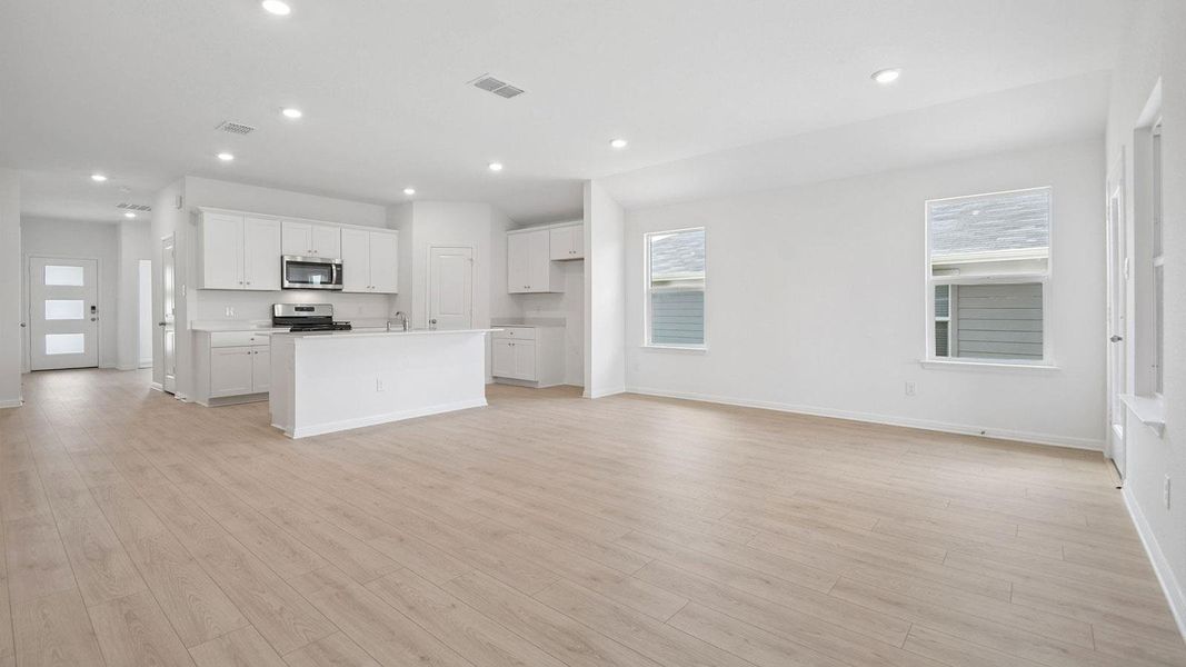 Spacious, unfurnished interior of a new home in Southgrove, Kyle (Image 26).