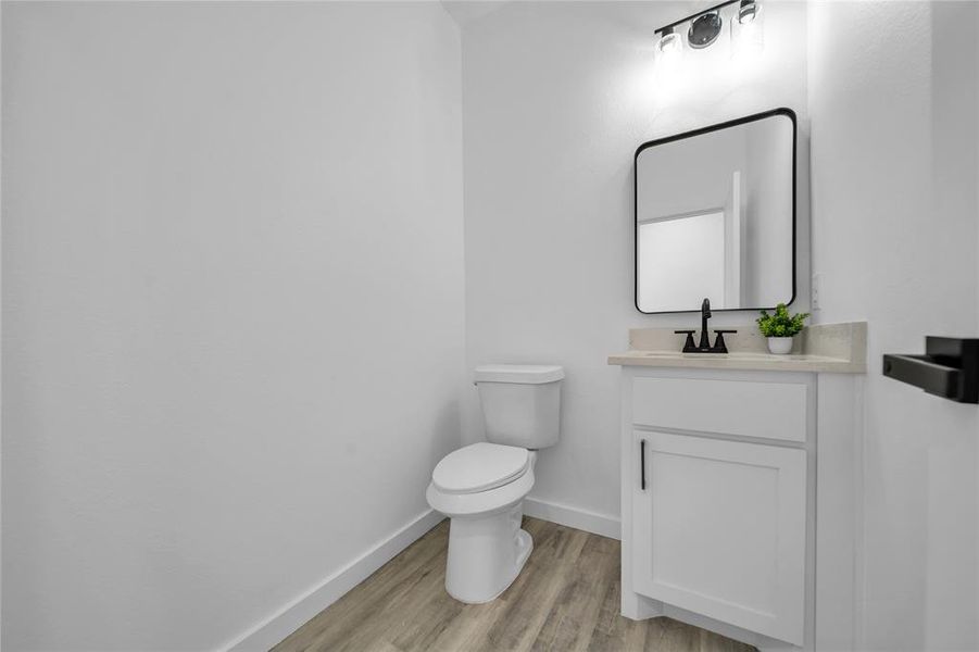 Furnished interior view inside a new home in , Terrell (Image 7).