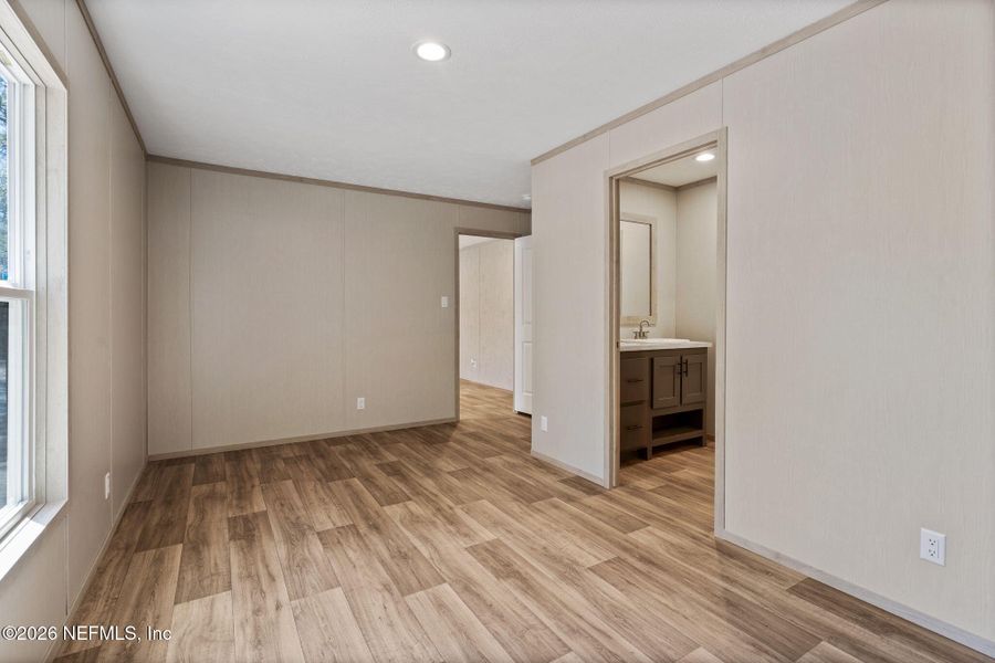 Spacious, unfurnished interior of a new home in , Keystone Heights (Image 36).