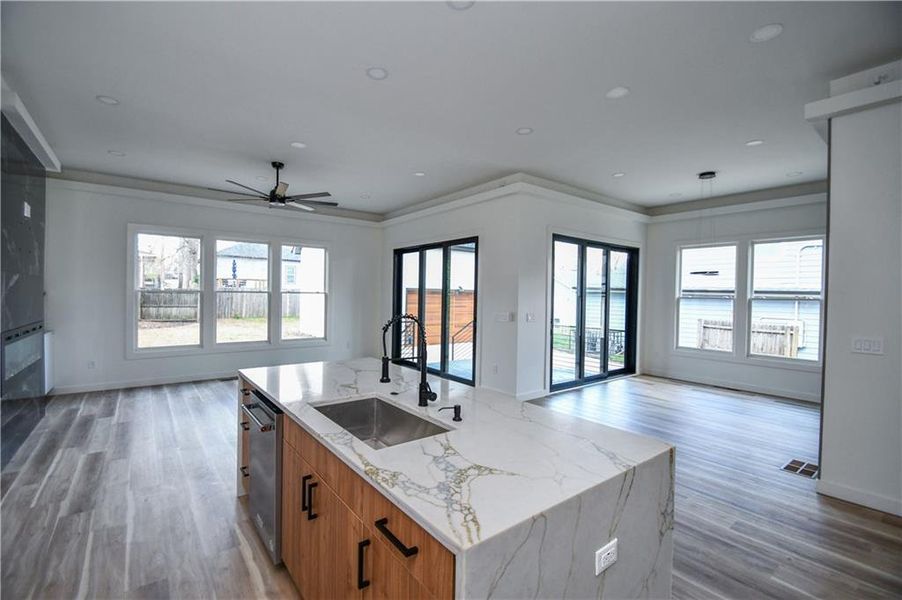 Image 83 of a home in .