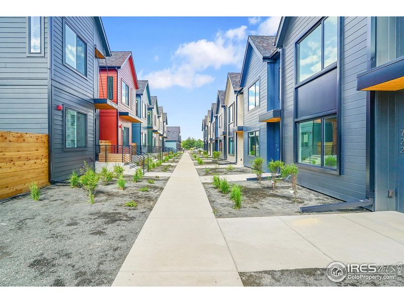 Exterior details and patio area of a home in , Erie (Image 20).