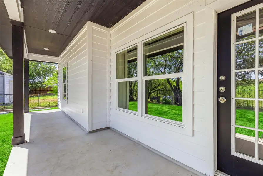 Exterior details and patio area of a home in , San Antonio (Image 3).