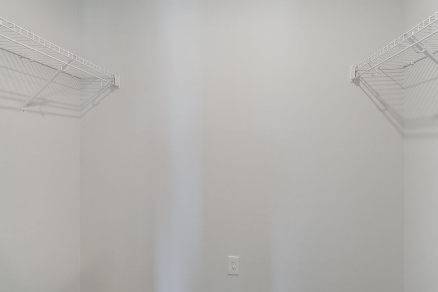 Spacious, unfurnished interior of a new home in Astoria, Columbia (Image 24).