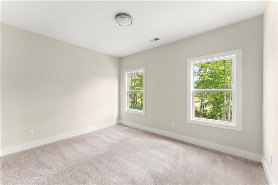 Spacious, unfurnished interior of a new home in Hillgrove Preserve, Powder Springs (Image 39).