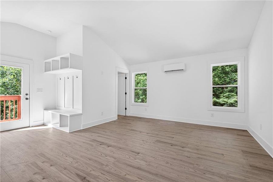 Spacious, unfurnished interior of a new home in , Atlanta (Image 41).